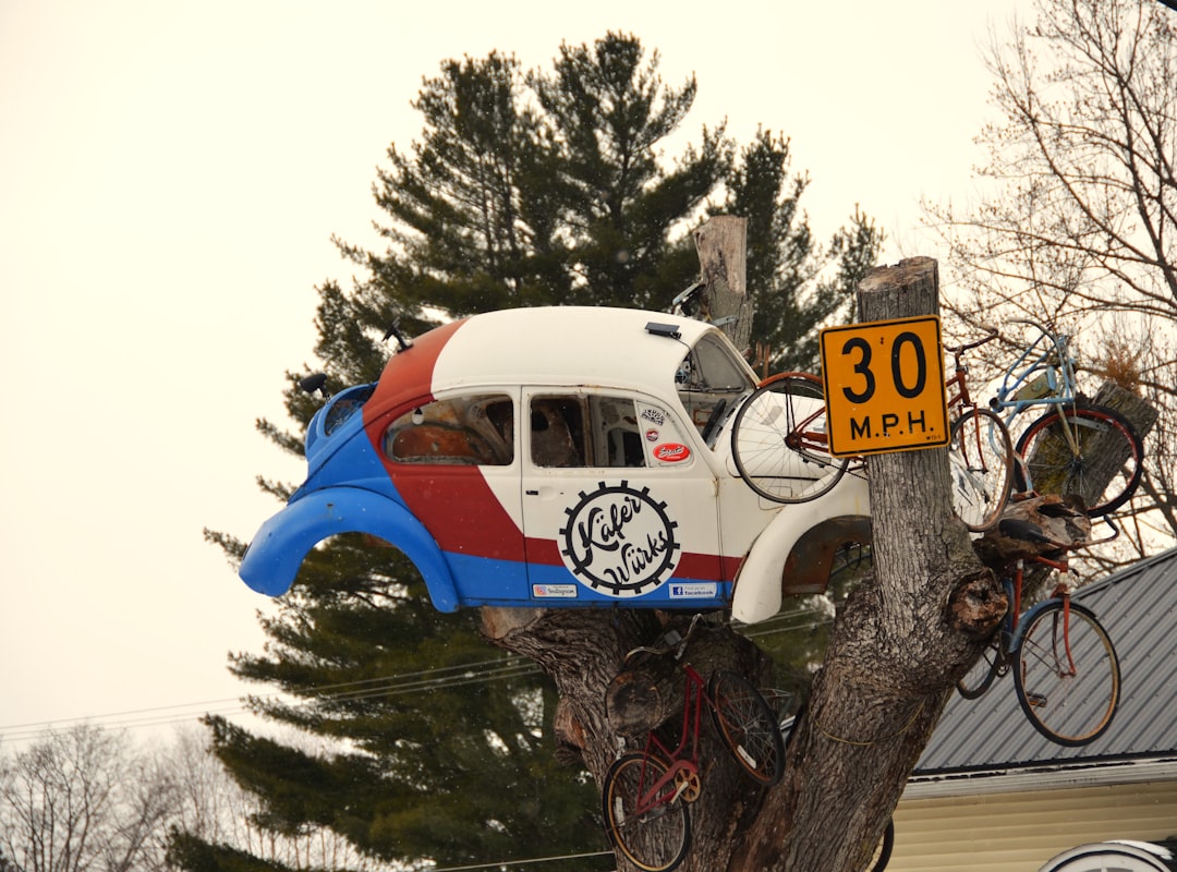 Stiai ca prima amenda pentru viteza a fost data cand masina rula cu doar 13 km pe ora