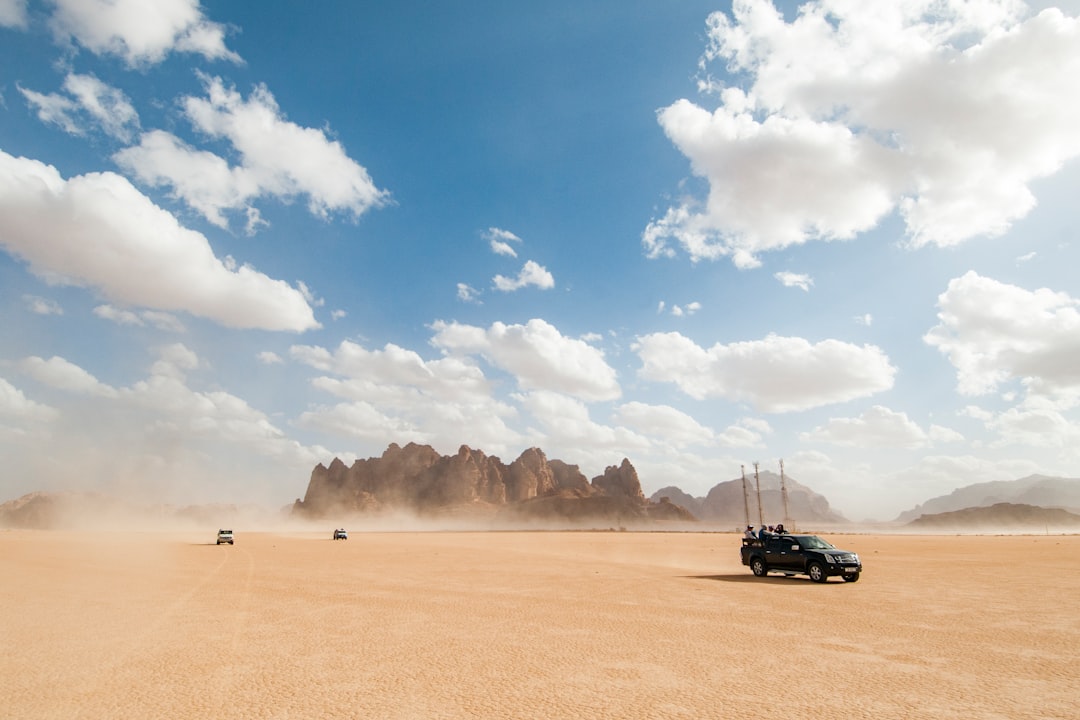 Cum se testeaza masinile la temperaturi extreme in desert sau la poli